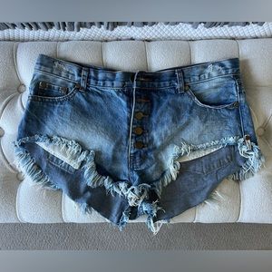 One by One Teaspoon Rollers Shorts size 30